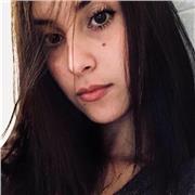 Adoro l'insegnamento e creare un clima di cooperazione con gli studenti, cercando di comprenderne punti deboli e punti di forza